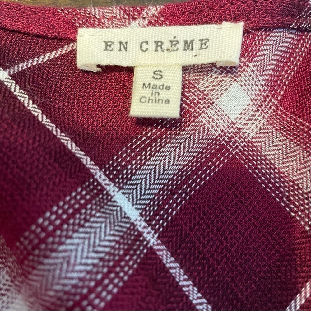 En Crème Plaid Burgundy Lace Front High Low Top Sz.S - Picture 4 of 10
